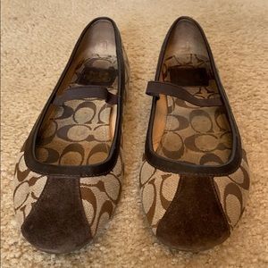Authentic Coach flats